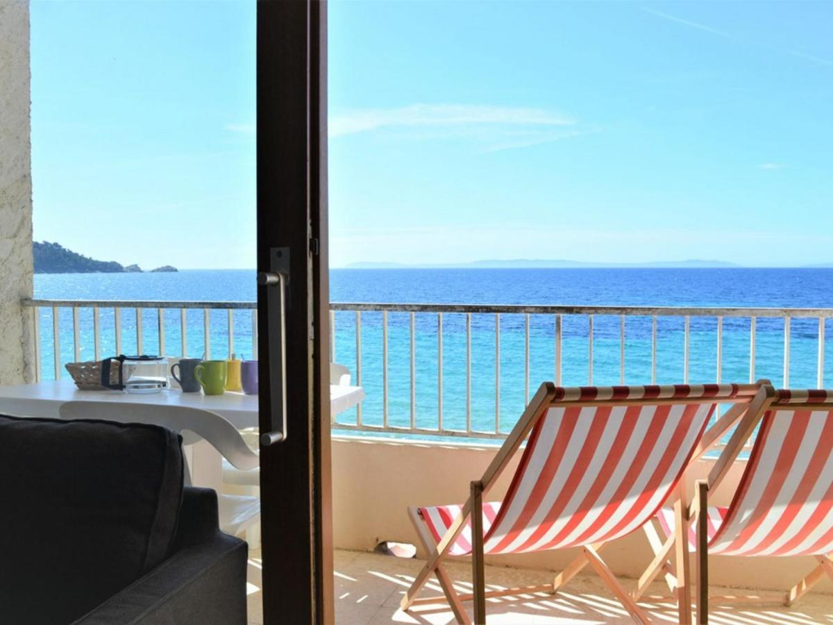 Studio Sur Plage Cavaliere Avec Terrasse, 1Er Etage, 2 Couchages - Fr-1-251-80 Le Lavandou Dış mekan fotoğraf